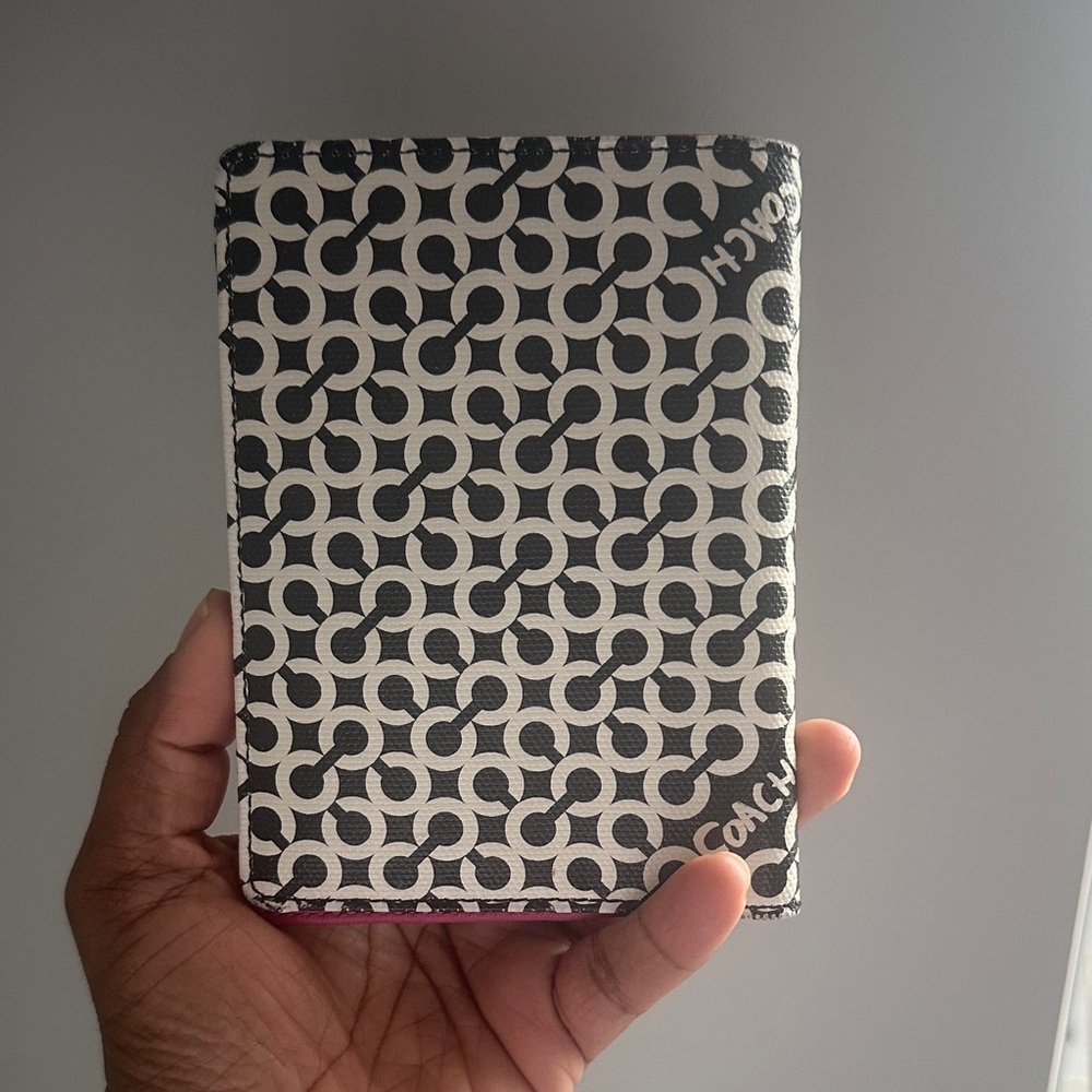 Coach Black and White Signature Travel Passport Holder - Picture 3 of 4